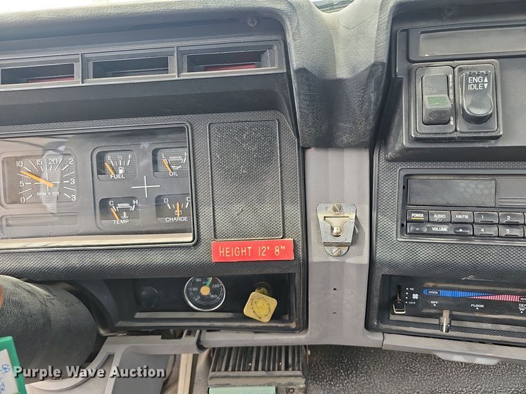 image for item DM1596 1999 Ford F Series bucket truck