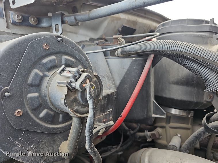 image for item DM1596 1999 Ford F Series bucket truck