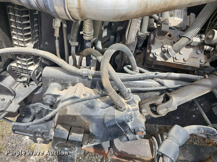 image for item DM1596 1999 Ford F Series bucket truck