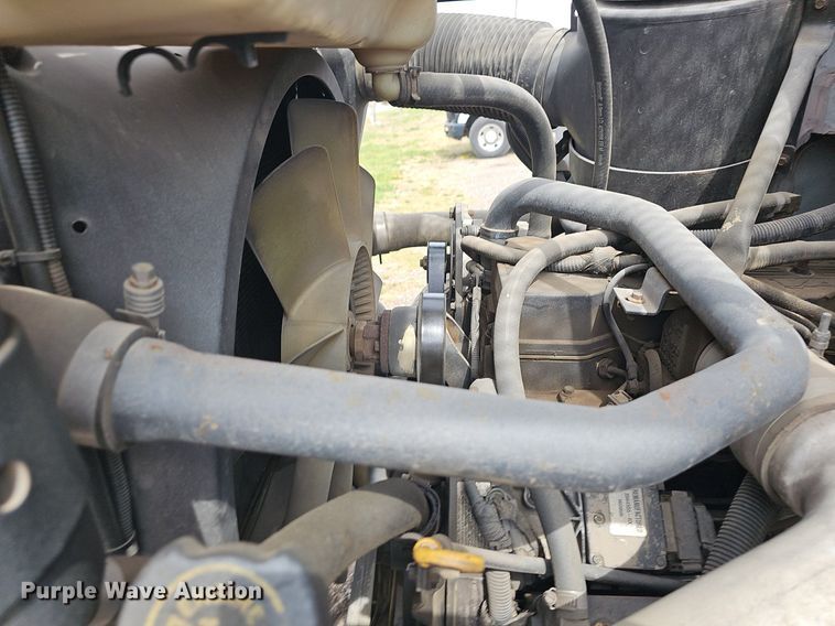 image for item DM1596 1999 Ford F Series bucket truck