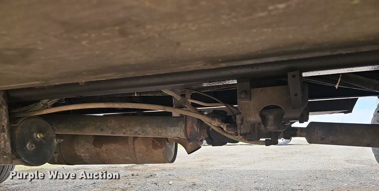 image for item DM1596 1999 Ford F Series bucket truck