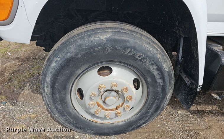 image for item DM1596 1999 Ford F Series bucket truck