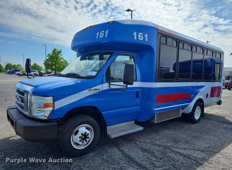 image for item DM1613 2014 Eldorado National Aerotech Ford 220 shuttle bus