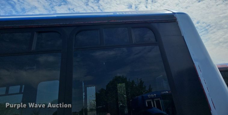 image for item DM1613 2014 Eldorado National Aerotech Ford 220 shuttle bus