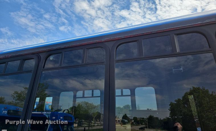 image for item DM1613 2014 Eldorado National Aerotech Ford 220 shuttle bus
