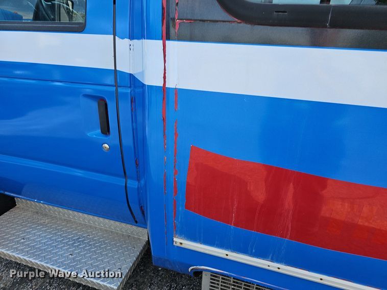 image for item DM1613 2014 Eldorado National Aerotech Ford 220 shuttle bus