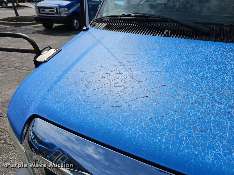 image for item DM1613 2014 Eldorado National Aerotech Ford 220 shuttle bus