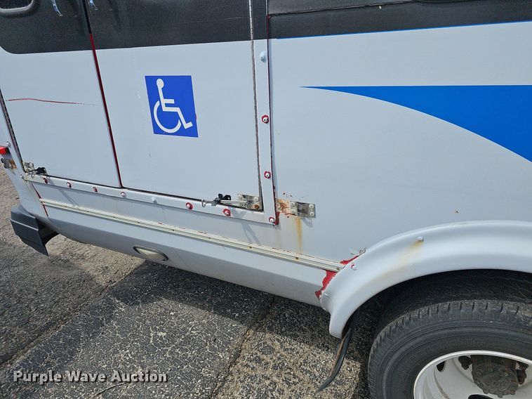 image for item DM1613 2014 Eldorado National Aerotech Ford 220 shuttle bus