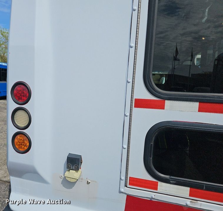 image for item DM1613 2014 Eldorado National Aerotech Ford 220 shuttle bus