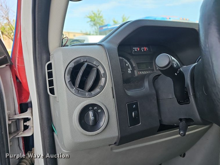 image for item DM1613 2014 Eldorado National Aerotech Ford 220 shuttle bus