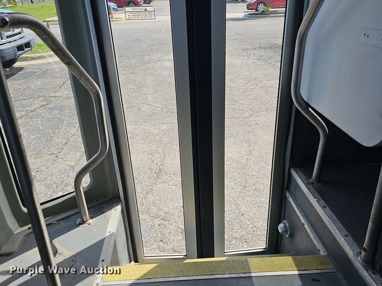 image for item DM1613 2014 Eldorado National Aerotech Ford 220 shuttle bus