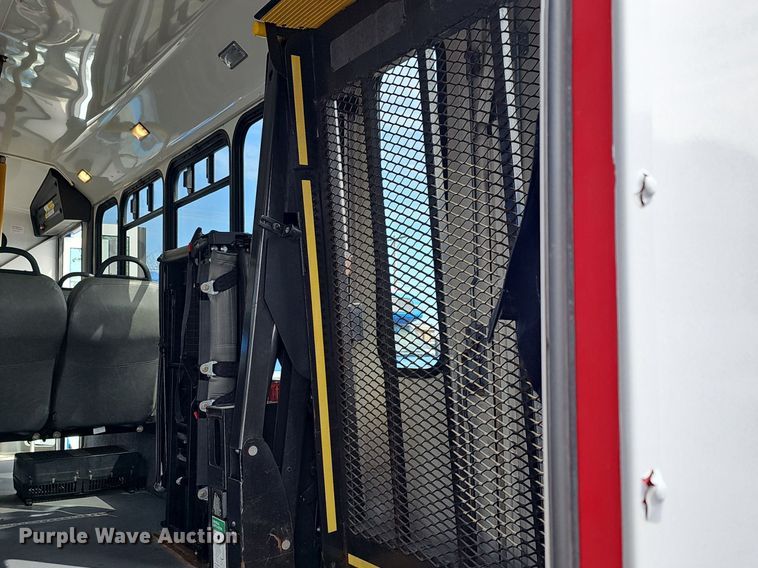 image for item DM1613 2014 Eldorado National Aerotech Ford 220 shuttle bus