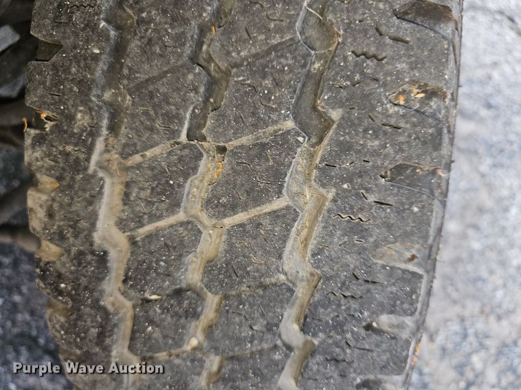 image for item DM1613 2014 Eldorado National Aerotech Ford 220 shuttle bus