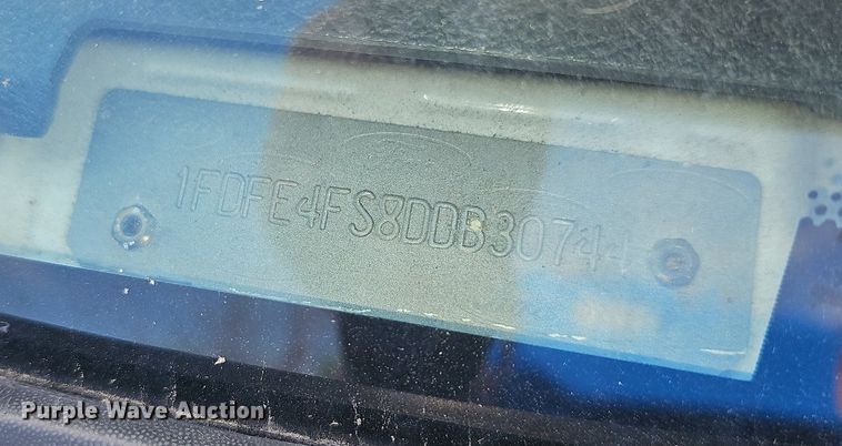 image for item DM1613 2014 Eldorado National Aerotech Ford 220 shuttle bus