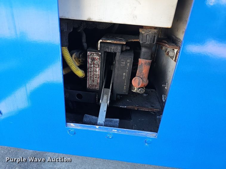 image for item DM1614 2007 Gillig  G27D102N4 transit bus