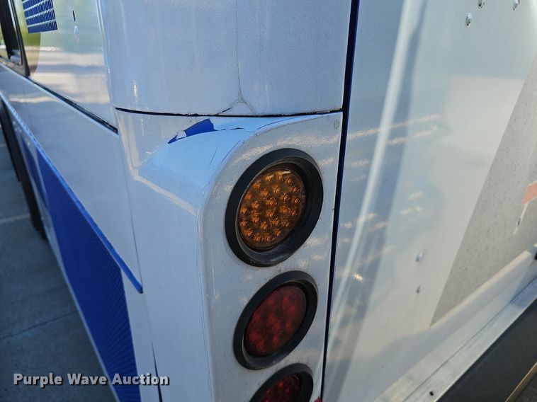 image for item DM1614 2007 Gillig  G27D102N4 transit bus