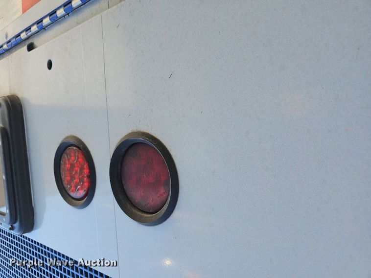 image for item DM1614 2007 Gillig  G27D102N4 transit bus