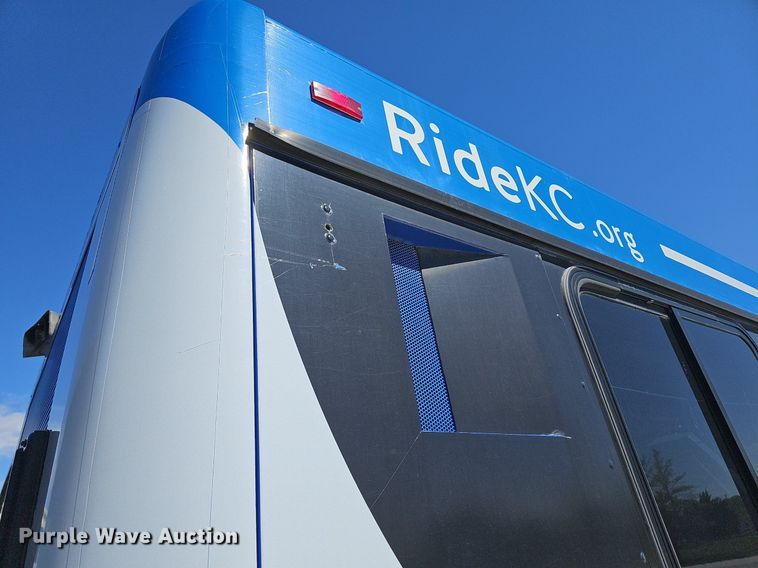 image for item DM1614 2007 Gillig  G27D102N4 transit bus