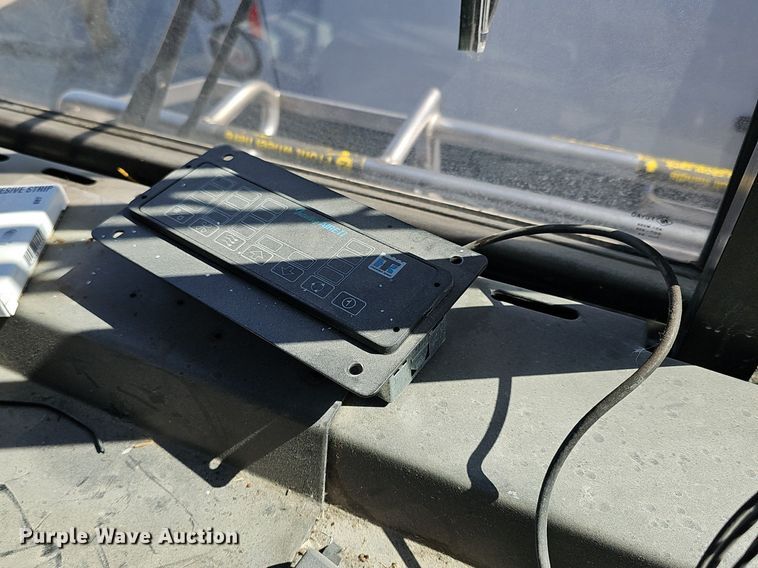 image for item DM1614 2007 Gillig  G27D102N4 transit bus