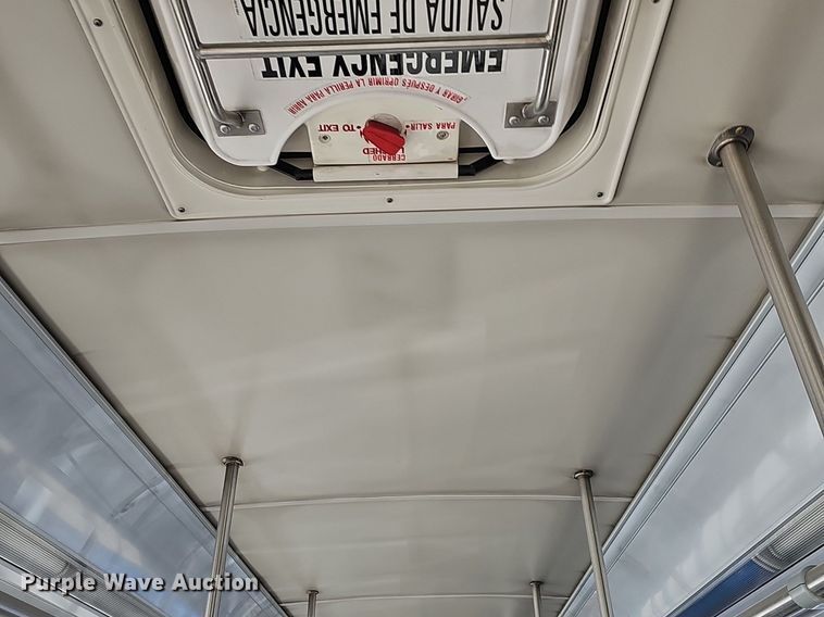 image for item DM1614 2007 Gillig  G27D102N4 transit bus