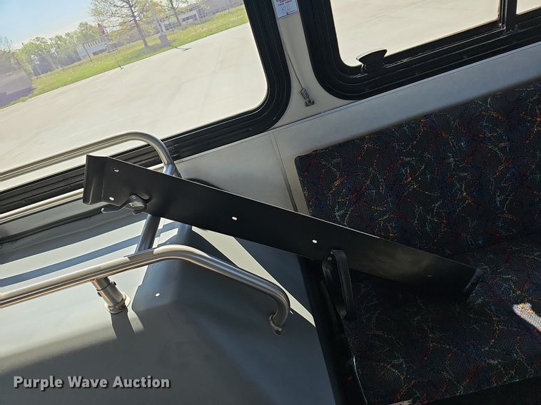 image for item DM1614 2007 Gillig  G27D102N4 transit bus