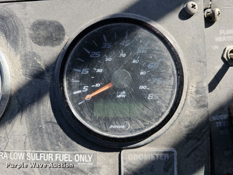 image for item DM1614 2007 Gillig  G27D102N4 transit bus