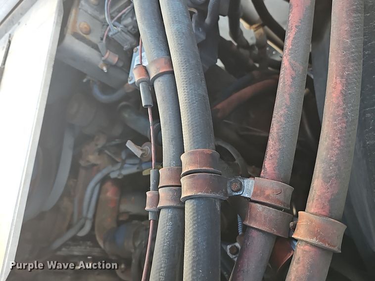 image for item DM1614 2007 Gillig  G27D102N4 transit bus