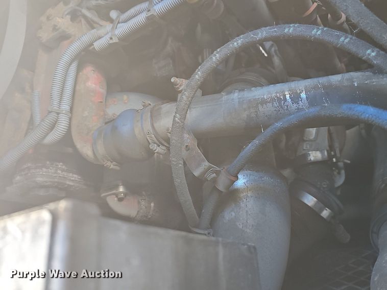 image for item DM1614 2007 Gillig  G27D102N4 transit bus