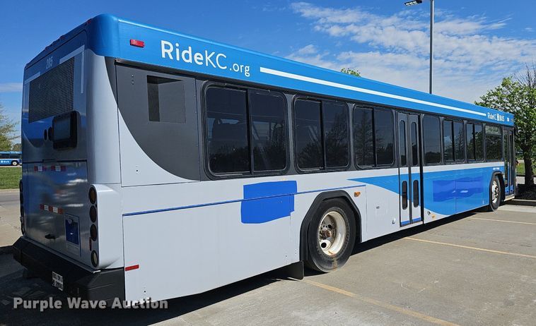 image for item DM1618 2006 Gillig  G29D102N4 transit bus