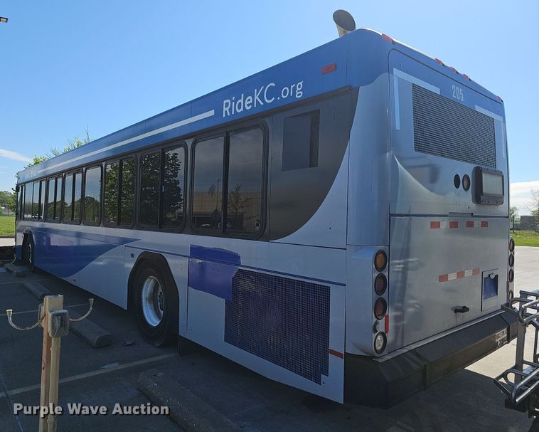 image for item DM1618 2006 Gillig  G29D102N4 transit bus