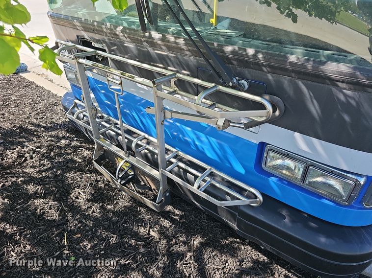 image for item DM1618 2006 Gillig  G29D102N4 transit bus