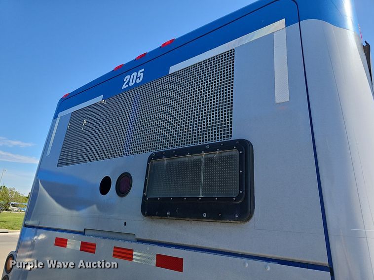 image for item DM1618 2006 Gillig  G29D102N4 transit bus