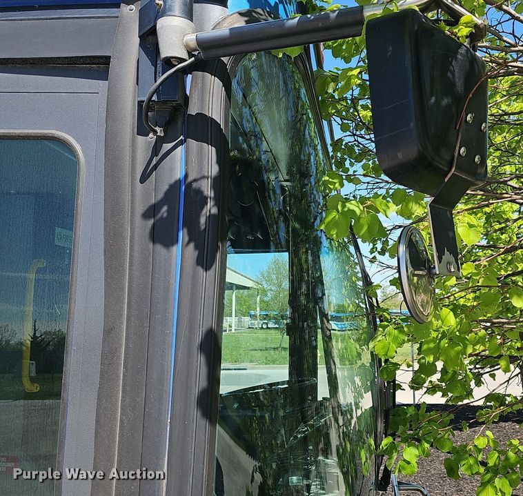 image for item DM1618 2006 Gillig  G29D102N4 transit bus