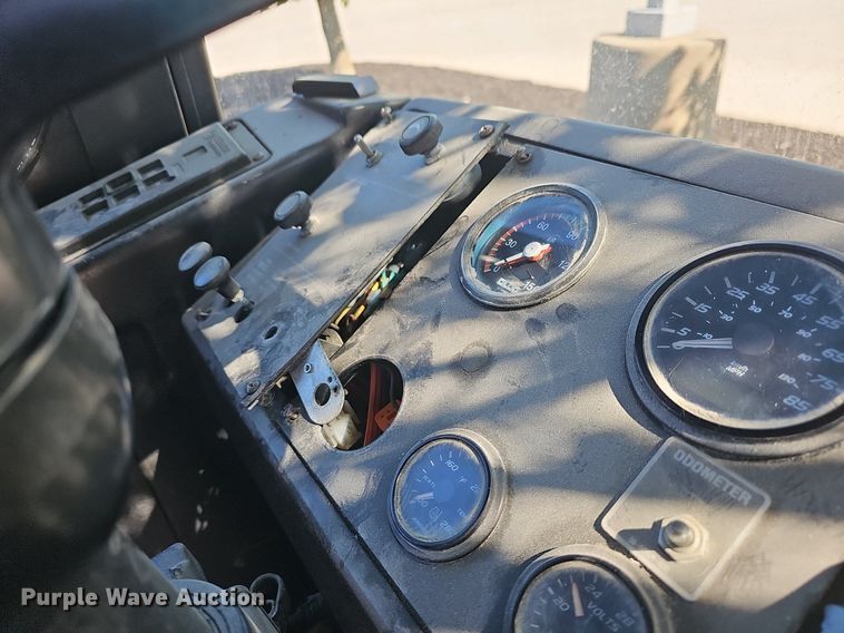 image for item DM1618 2006 Gillig  G29D102N4 transit bus