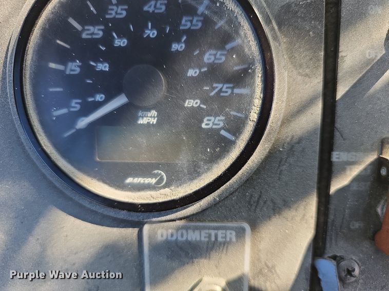 image for item DM1618 2006 Gillig  G29D102N4 transit bus