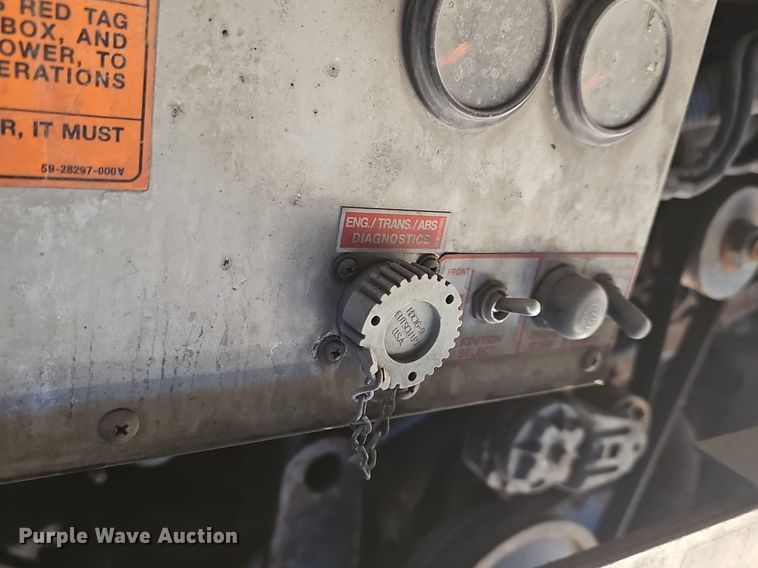 image for item DM1618 2006 Gillig  G29D102N4 transit bus