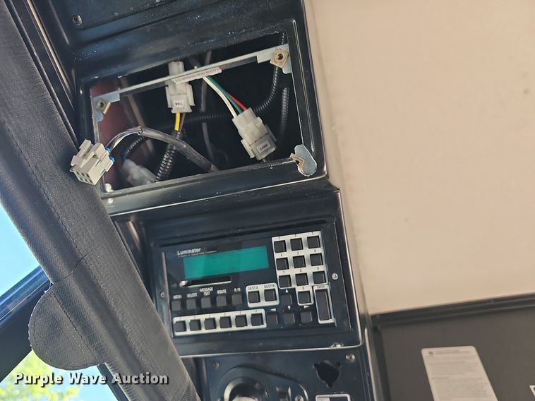 image for item DM1618 2006 Gillig  G29D102N4 transit bus