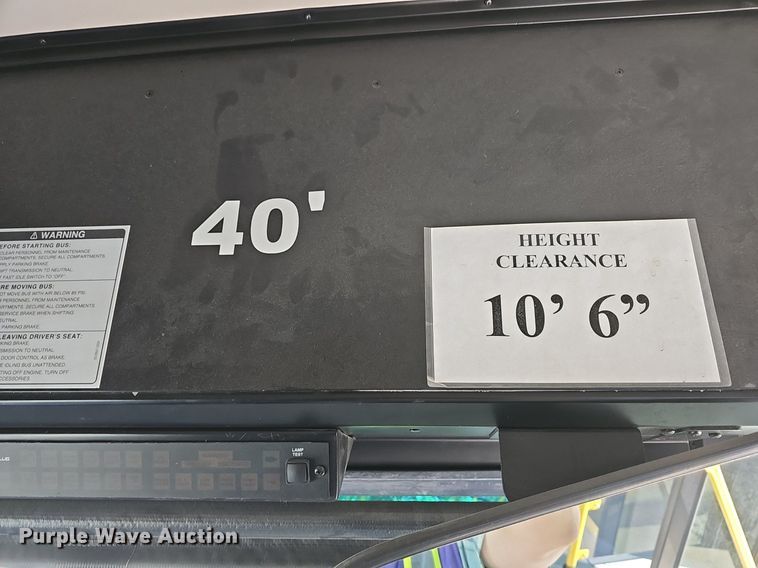 image for item DM1618 2006 Gillig  G29D102N4 transit bus