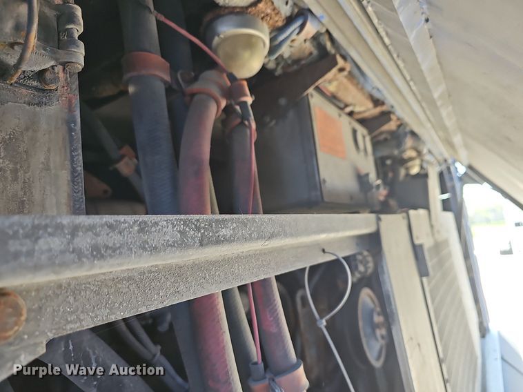 image for item DM1618 2006 Gillig  G29D102N4 transit bus