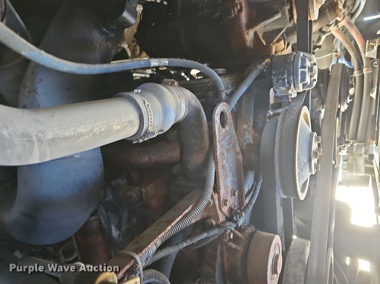 image for item DM1618 2006 Gillig  G29D102N4 transit bus