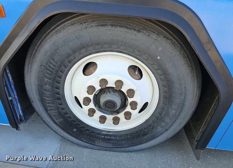 image for item DM1618 2006 Gillig  G29D102N4 transit bus