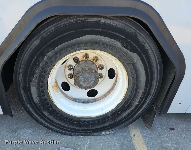 image for item DM1618 2006 Gillig  G29D102N4 transit bus