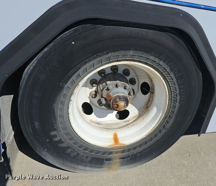 image for item DM1618 2006 Gillig  G29D102N4 transit bus