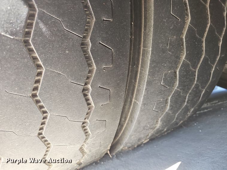 image for item DM1618 2006 Gillig  G29D102N4 transit bus