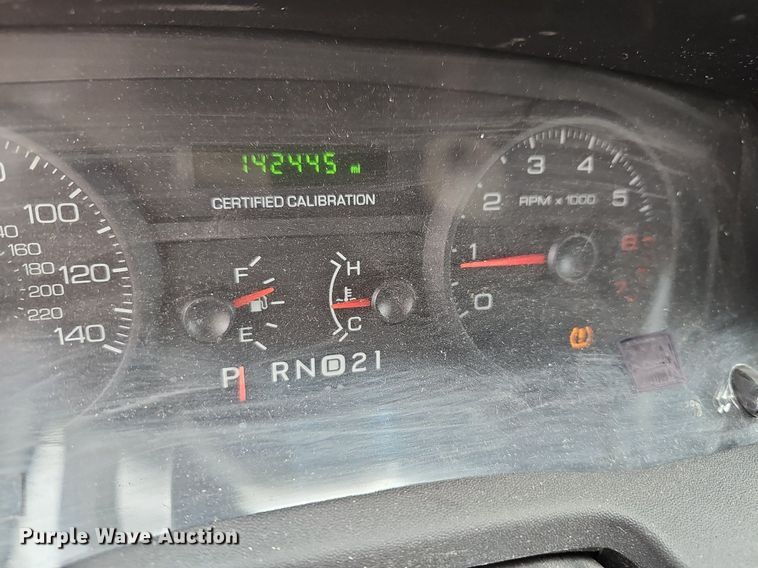 image for item DM1621 2009 Ford Crown Victoria Police Interceptor  