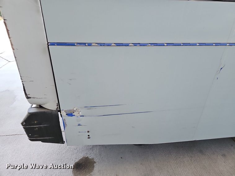 image for item DM1625 2006 Gillig  G29D102N4 transit bus