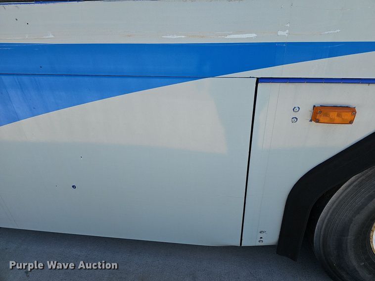 image for item DM1625 2006 Gillig  G29D102N4 transit bus