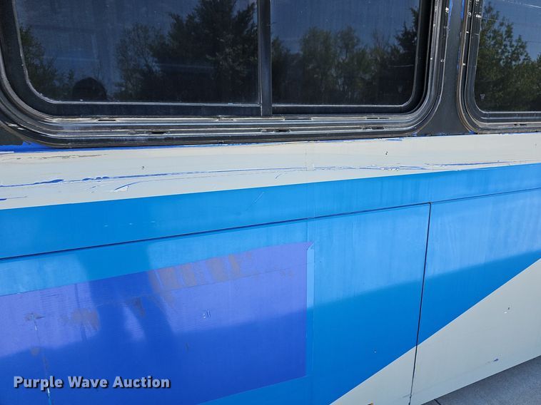 image for item DM1625 2006 Gillig  G29D102N4 transit bus