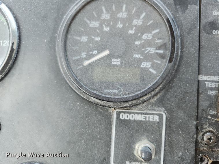 image for item DM1625 2006 Gillig  G29D102N4 transit bus