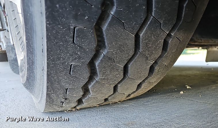 image for item DM1625 2006 Gillig  G29D102N4 transit bus